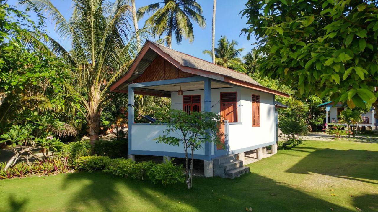 New Raya - Nias Beach Bungalows Lagudri Kültér fotó